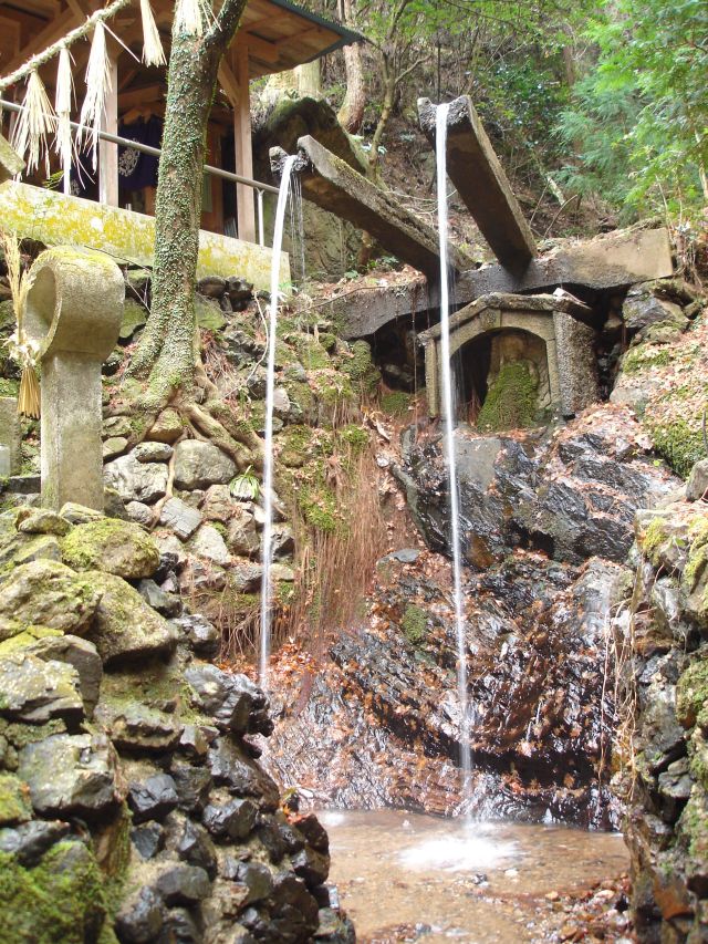 大津のかんきょう宝箱 鳴滝不動の滝（膳所平尾町）